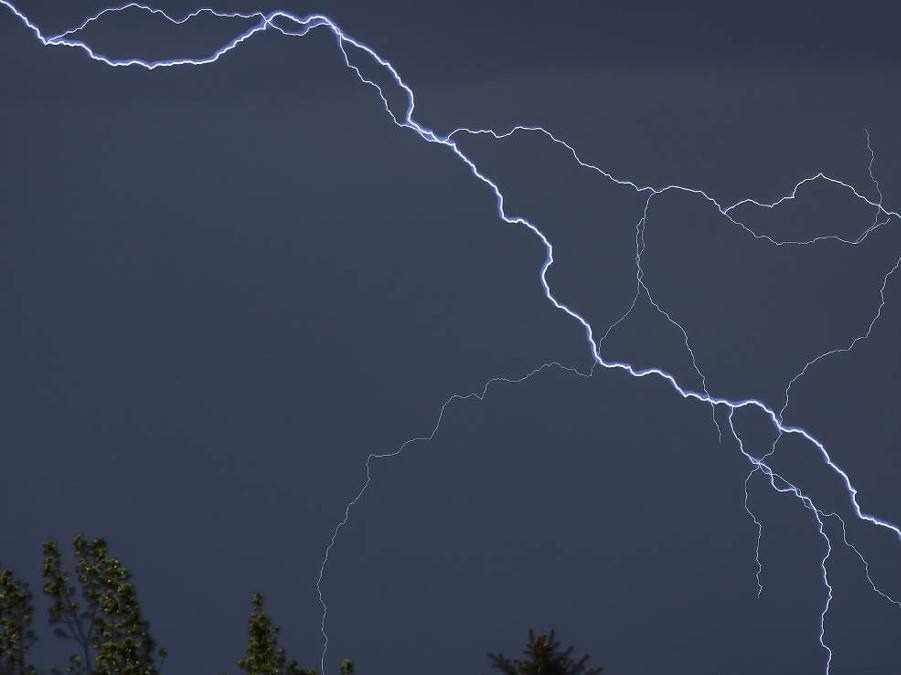 機房動環監控系統，防雷是必要