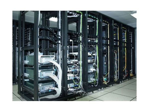 你們的機房動環(huán)監(jiān)控設備，我們可以自己安裝嗎？