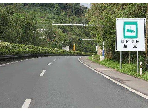 這款經濟實惠的主機，合適用于高速公路測速監控系統方案！