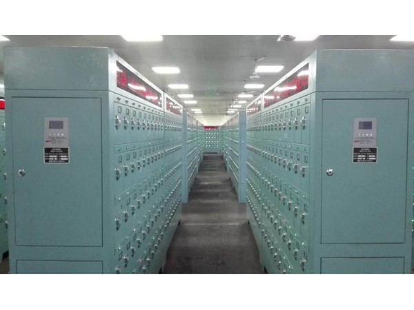 智能充電柜動(dòng)環(huán)監(jiān)控系統(tǒng)多少錢一套？